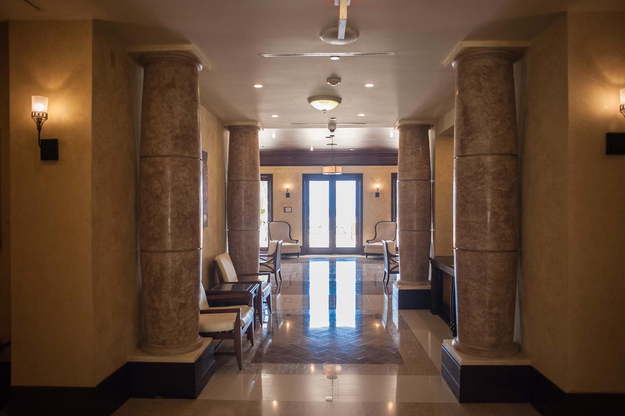 Palmyra Luxury Beach Condos مونتيغو باي المظهر الخارجي الصورة