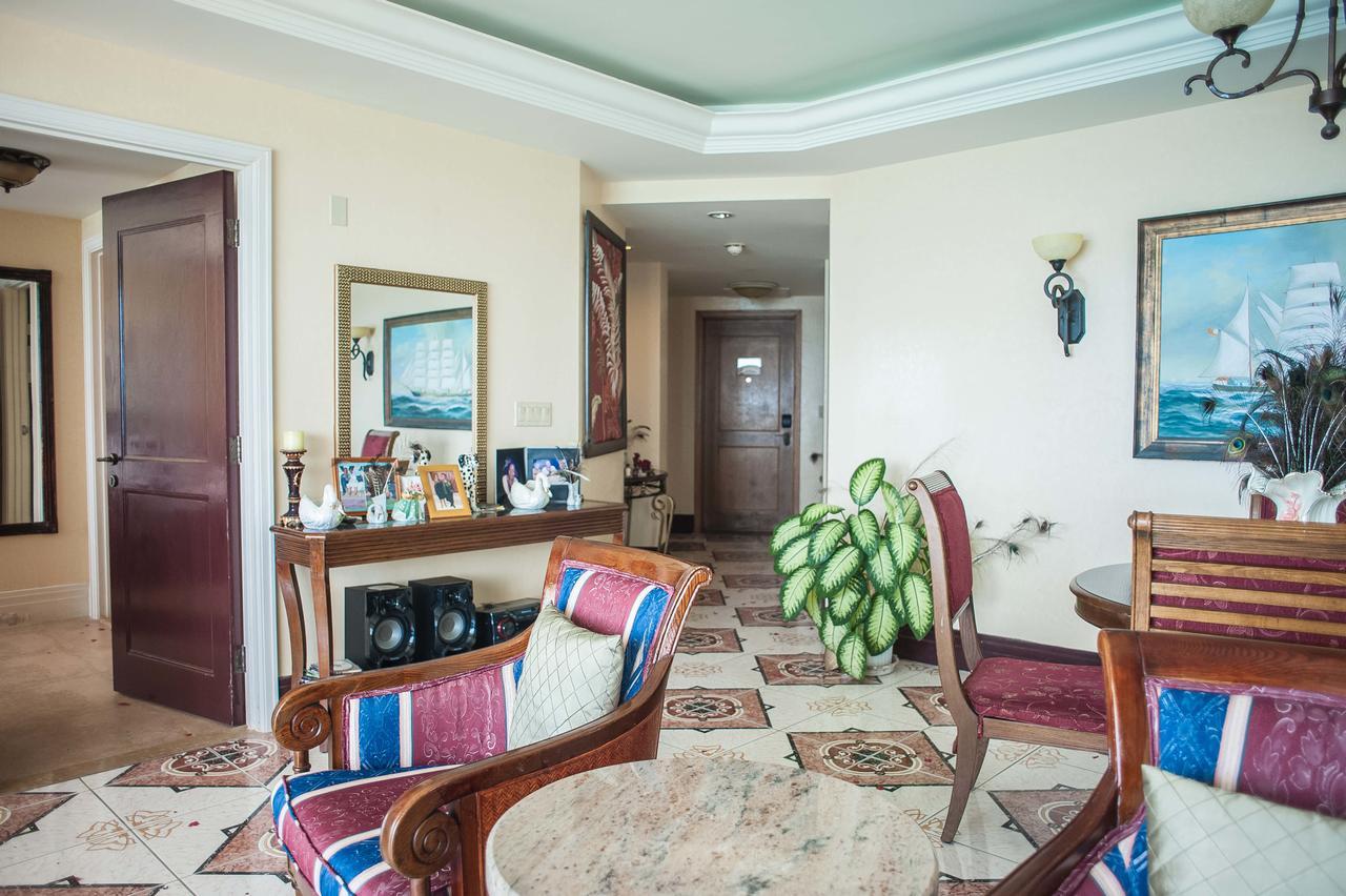 Palmyra Luxury Beach Condos مونتيغو باي المظهر الخارجي الصورة