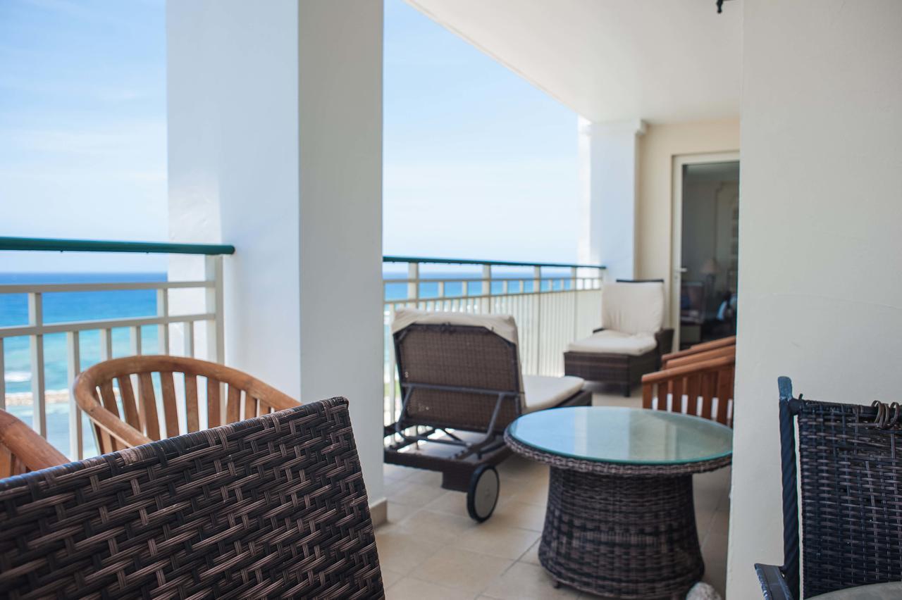 Palmyra Luxury Beach Condos مونتيغو باي المظهر الخارجي الصورة